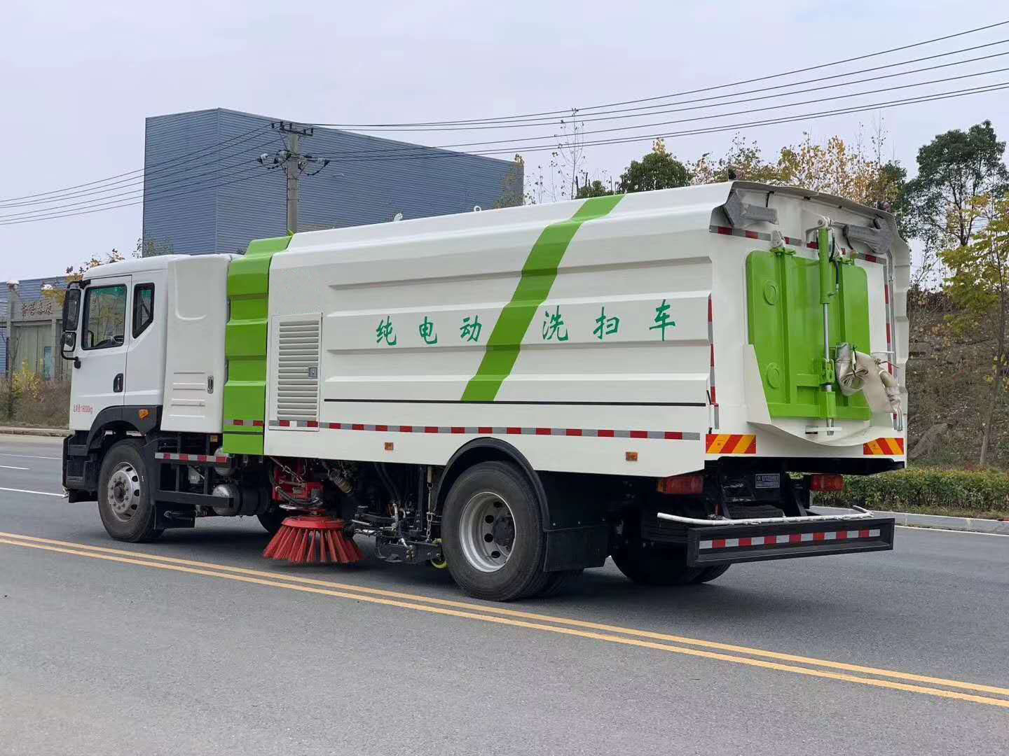 東風(fēng)華神大型純電動洗掃車配置/參數(shù)/圖片