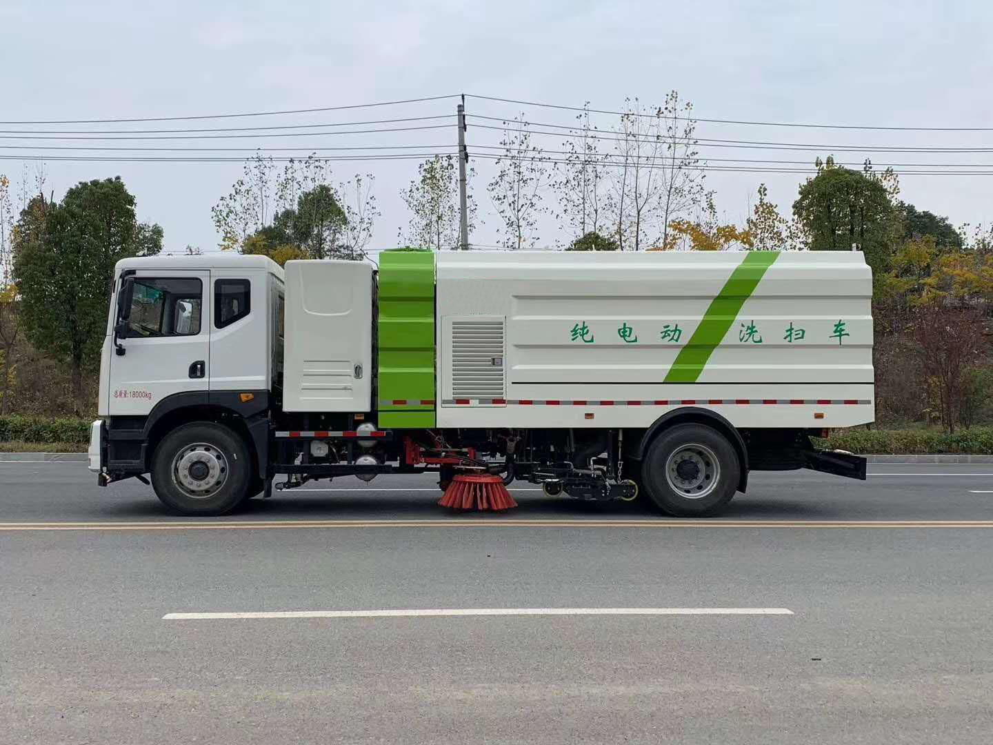 東風(fēng)華神大型純電動洗掃車配置/參數(shù)/圖片