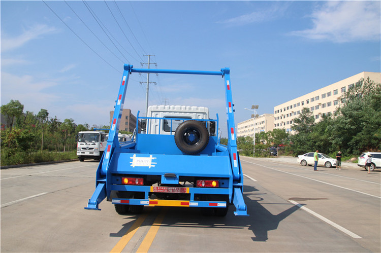 東風(fēng)12方擺臂垃圾車