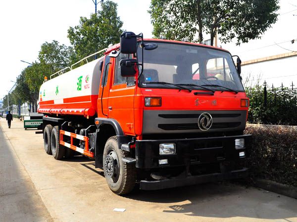 東風(fēng)20噸后雙橋灑水車多方位圖片一