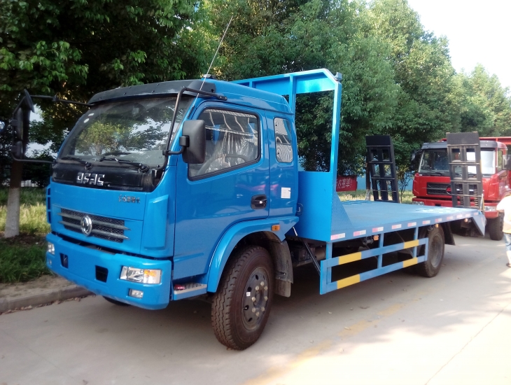 東風小多利卡平板運輸車