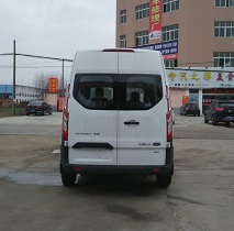 程力威牌CLW5030XJHJ5型救護(hù)車多方位圖片三