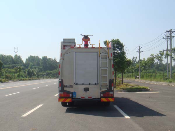 斯太爾單橋泡沫消防車多方位圖片二